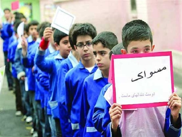 شبکه بهداشت در بحث بهداشت مدارس سخت‌گیرانه ورود کند / رعایت بهداشت امروز تضمین‌کننده سلامت فردای دانش‌آموزان است