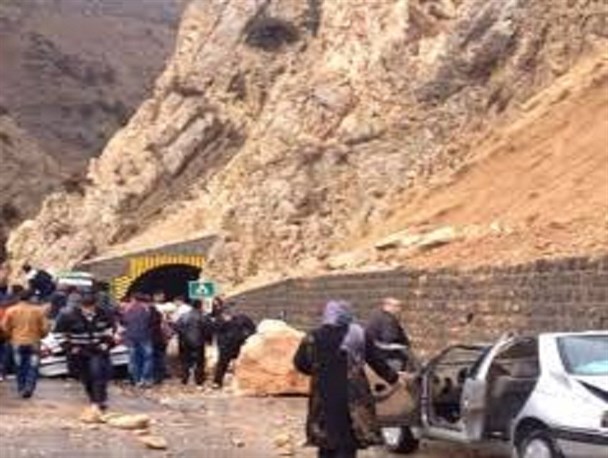 تونل وحشت!/ مرگ دو نفر در حادثه ریزش تونل در شهرستان کوهرنگ/  سرنوشت مبهم یک نفر گرفتار زیر خاک