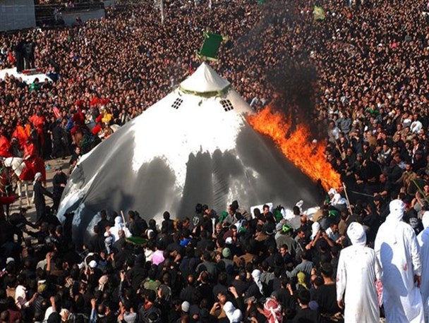 برگزاری مراسم آتش زدن خیمه‌ها هم‌زمان با ظهر عاشورا