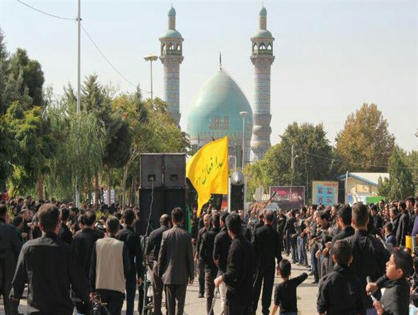 عاشقان حسینی کرج در عزای علمدار کربلا به سوگ نشستند/ البرز در روز تاسوعا غرق عزا و ماتم شد + تصاویر