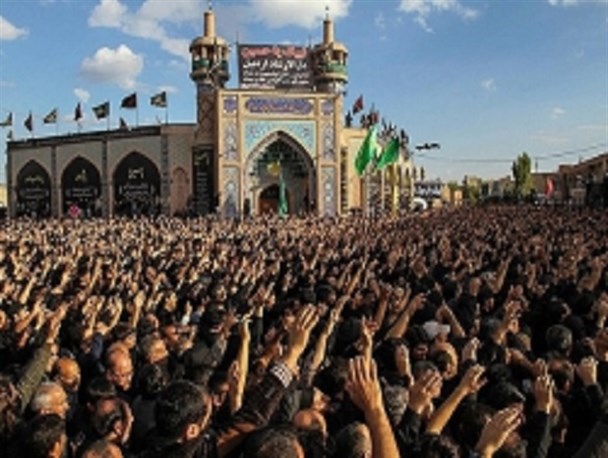 اجتماع بزرگ حسینیان اردبیلی در روز تاسوعا / میدان عالی قاپو مملو از عاشقان و ارادتمندان حسینی بود