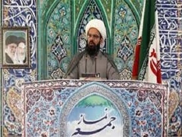 وضعیت پوشش و حجاب زنان در شهر مقدس قم زیبنده این شهر نیست / مراجع و مسئولان به داد قم برسند