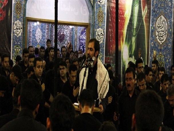 شب پنجم محرم در بیت العباس(ع) گناوه / آئین سنتی سنج و دمام +تصاویر