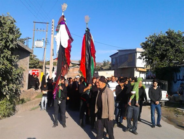 آئین علم گردانی روستای کلوکند برگزار شد