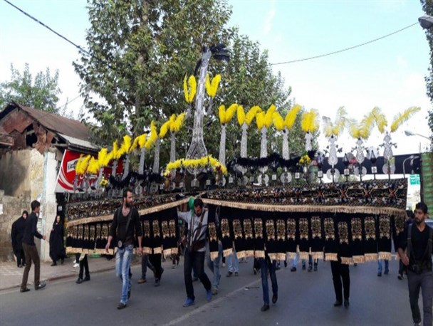 برگزاری مراسم سنتی علم بری در صومعه سرا+فیلم