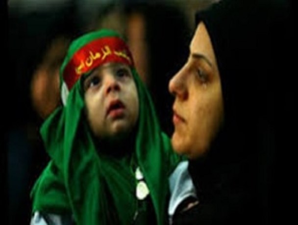مادران نقش موثری در انتقال معارف عاشورایی به فرزندان دارند