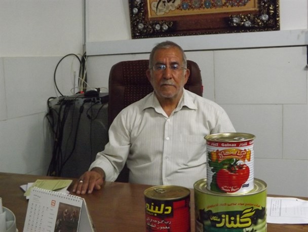 مسئولین دورکارخانه را می گردندو به محض خروج همه چیز را فراموش می کنند