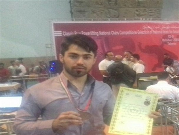 مدال برنز، حاصل کار قهرمان پاورلیفتینگ بوکانی در مسابقات کشوری+تصویر