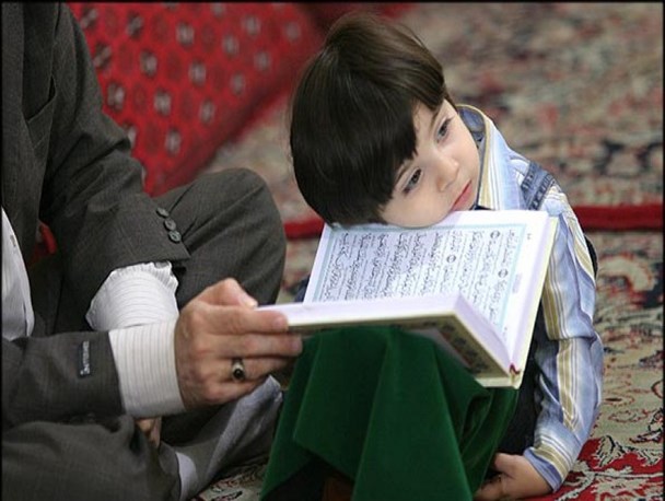 قرآن در بین ما محجور است/یکی از وظایف والدین آموزش قرآن به فرزندان است
