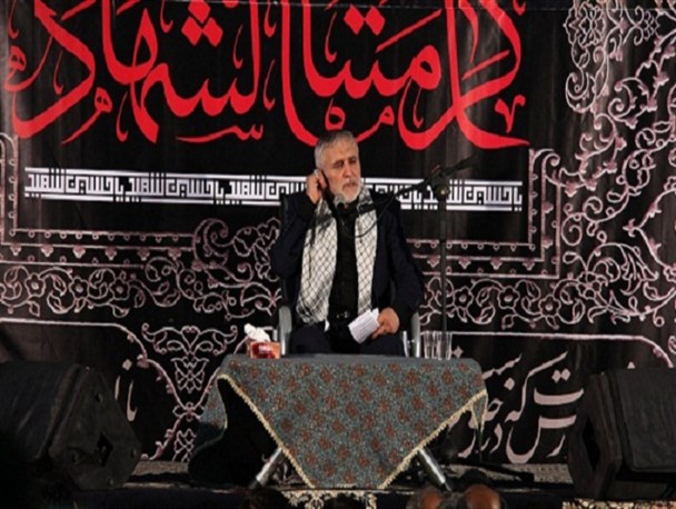اشعار عاشورایی باید دارای روح شجاعت، حماسه‌آفرینی و انقلابی گری باشد