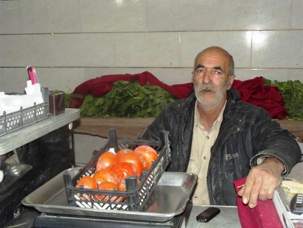 عرضه میوه به هیئت های عزاداری بافق به قیمت یزد