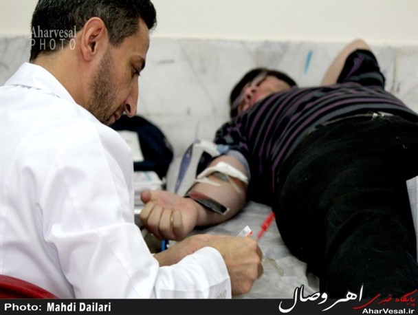 خونگیری جمعیت هلال احمر شهرستان اهر در دانشگاه آزاد + تصاویر