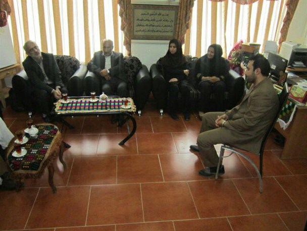 مراکز فنی و حرفه ای و دانشگاه ها می توانند پلی مستحکم برای رفع مشکل بیکاری جوانان باشند