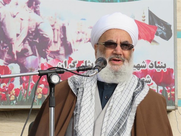 هرکس متکی به امریکا ودنیا طلبی باشد گرفتار ونابود می شود/ بسیجیان با اتکا به قدرت الهی پوزه دشمنان اسلام وانقلاب را به خاک مالیدند