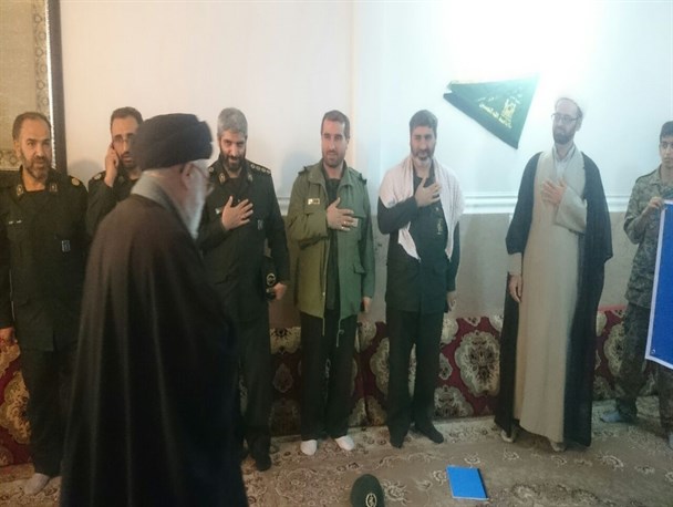 دیدار بسیجیان آبیک با نماینده ولی فقیه در شهرستان آبیک