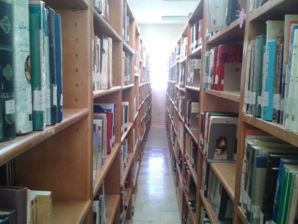 4 کتابخانه عمومی در بوانات منتظر کتابخوان