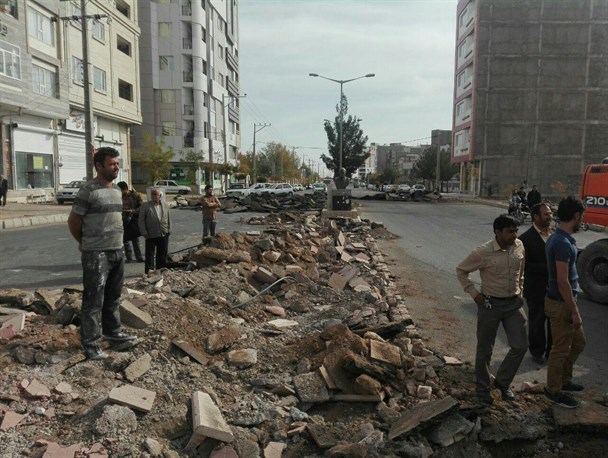 وقتی چهارراه پیام نور سبزوار از وسط یک ملک شخصی سردر می‎آورد + تصاویر