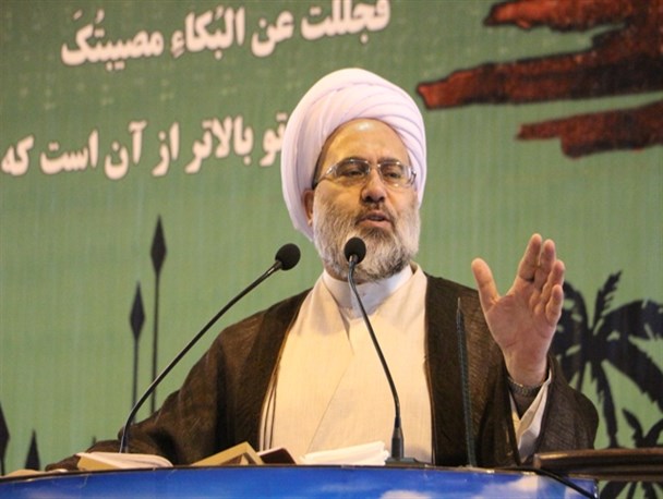 عده ای روحیه انقلابی نداشته و در مقابل دشمن، منفعلانه عمل می کنند/ تفکر بسیجی و انقلابی، اجازه نفوذ به دشمن نمی دهد