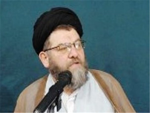 آمریکا همچنان زیاده خواهی می کند/از خانواده آن زن دست فروش باید