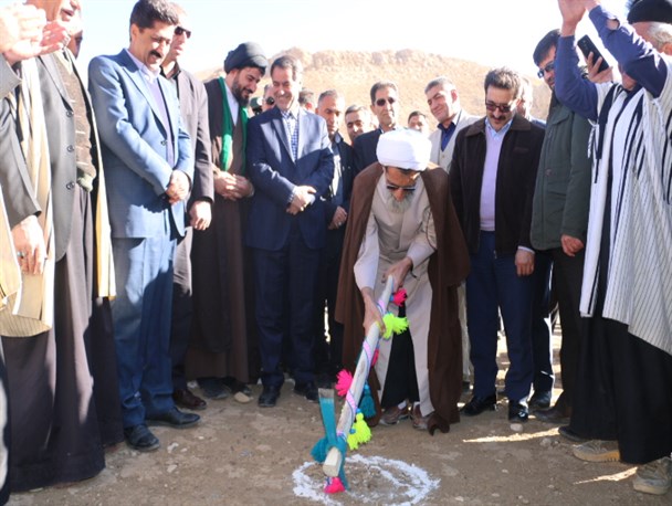 کلنگ عملیات اجرایی جاده عشایری پنبه کال کوهرنگ به زمین زده شد