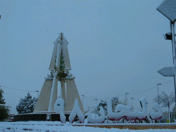 یک روز برفی در دلیجان