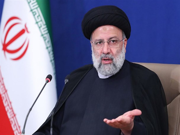 اولویت دولت تعیین تکلیف پروژه‌های‌ نیمه کاره کشور است/ دولتمردان باید فساد را از جامعه برچینند