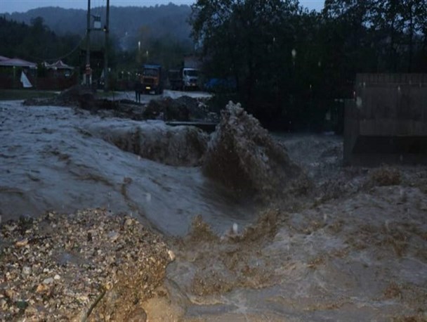 تخریب پل «آلشرود» آمل بر اثر سیل/ پل ارتباطی دو روستا در انتظار تامین اعتبار استانی