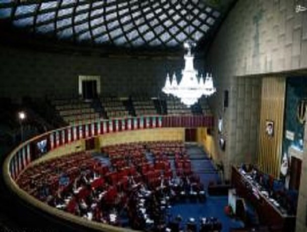نمایندگان ۹ دوره مجلس شورای اسلامی ایرانشهر، دلگان و سرباز چه کسانی بودند؟