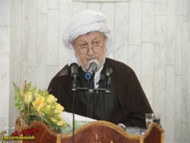 آگاه کردن مردم به مباحث سیاسی روز از ضروریات است