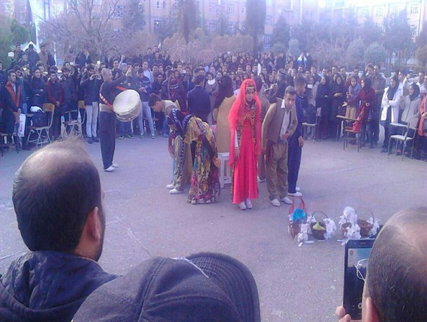 اظهارات رییس دانشگاه آزاد سنندج در ارتباط با مراسم حنابندان در این دانشگاه!