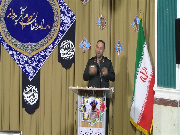 آنهایی که به بیت المال دست درازی می کنند باید از شهدا خجالت بکشند