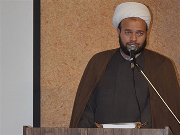 سیاست زدگی برخی مسئولین دانشگاه از خارج دانشگاه آب می خورد