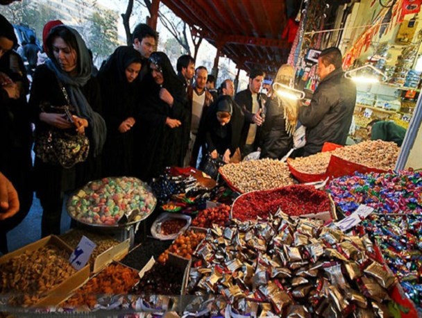 بازار شب یلدا زیر ذره بین بازرسان نظارتی/ گشت مشترک ادارات نظارتی در سراوان