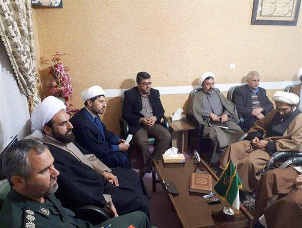 وحدت حوزه و دانشگاه سیلی محکمی به دشمن است/با وحدت دوطیف مسئله نفوذ حل میشود