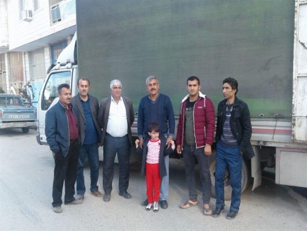 ارسال کمک های مردمی سرکلاته خرابشهر به مناطق زلزله زده کرمانشاه+تصاویر