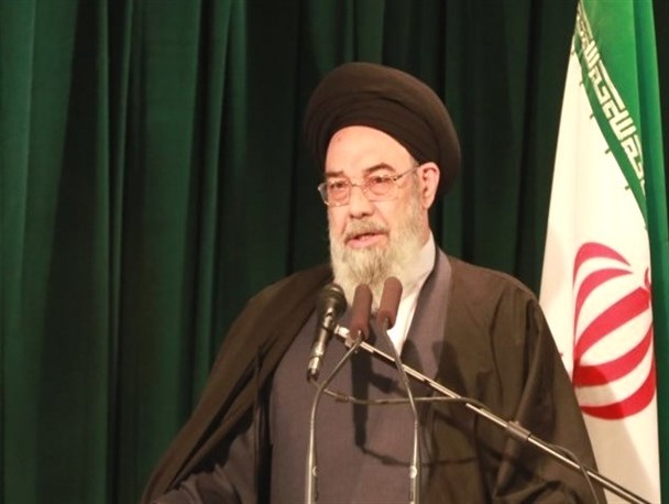 هدف دشمن از جدایی حوزه و دانشگاه عدم تربیت نیروی انسانی متدین و متعهد است