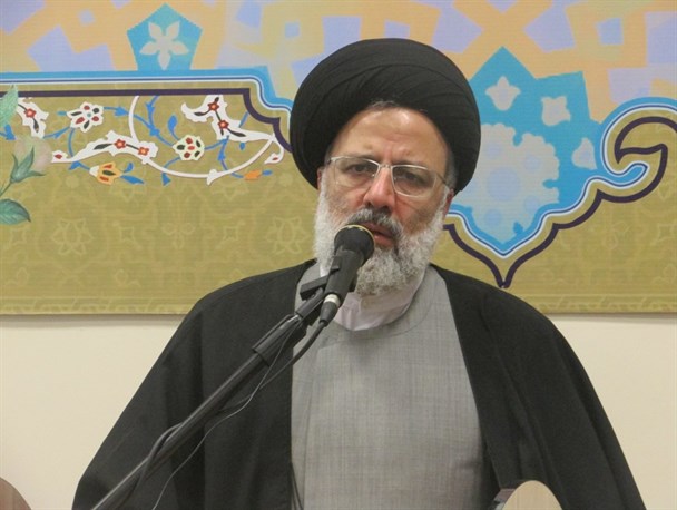 فرش و گیاهان دارویی ظرفیت‌های کاشمر برای اشتغال‌زایی هستند