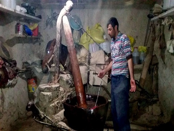 چرخش صنعت روغن کشی "جرگلان" با آسیاب سنتی " مراد قلی" + تصاویر