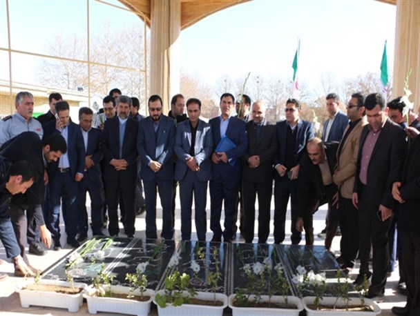 تجدید میثاق شهردار جدید میاندوآب با شهدای گمنام/ تصاویر