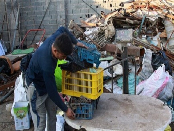 رشد قارچ‌گونه مغازه‌های ضایعاتی؛ معضل اجتماعی یا اقتصادی؟/ ضایعات فروشان کرمانشاه در انتظار تحقق وعده‌ها