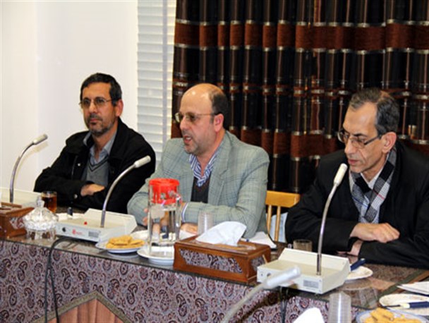 اصلی ترین برنامه ام استفاده از عقل وخرد جمعی است +تصاویری از نشست فوق العاده دانشگاه