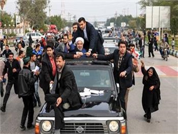نقدهای بی رحمانه رسانه های اصلاح طلب به سفر استانی رئیس جمهور!