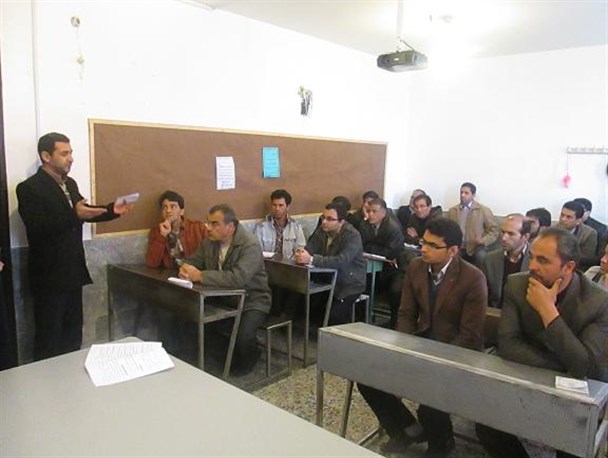 برگزاری دوره آموزشی پیشتازان و فرزانگان در شهرستان گرمه