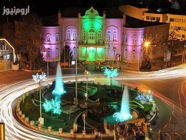 میدان تاریخی ارومیه فرو می ریزد/زنگ خطر تخریب بناهای ایالت به صدا در آمده است