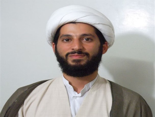 غرب به وسیله طنز و کاریکاتور به جنگ با مسلمانان رفته است/ مسلمانان هوشیار باشند
