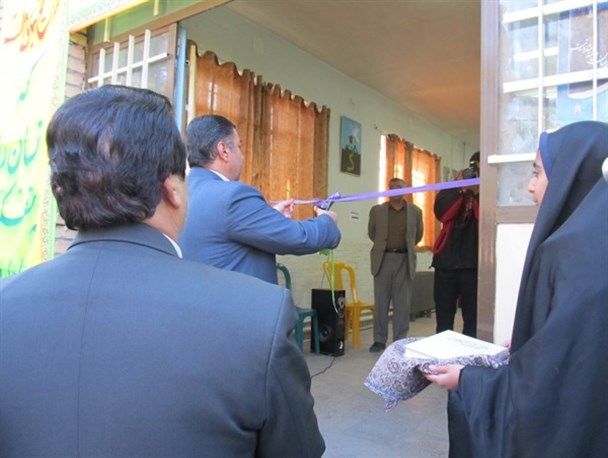 نمایشگاه تخصصی کتاب دانش آموزی خراسان جنوبی افتتاح شد