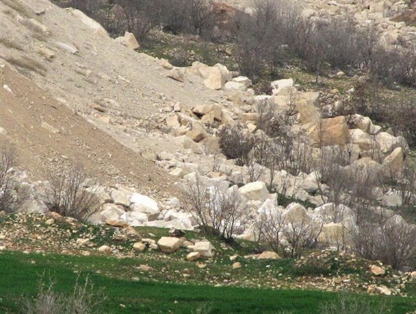 سفیدکوه زخم خورده معادن سنگ شهرستان چگنی+تصاویر