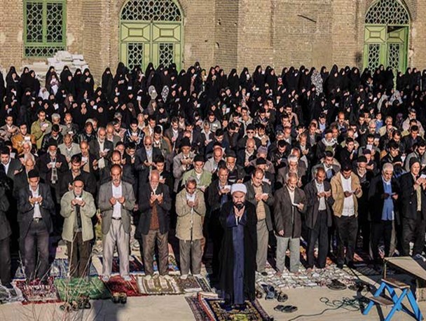 قنوت کویر نشینان مهردشت برای نزول باران رحمت الهی+تصاویر