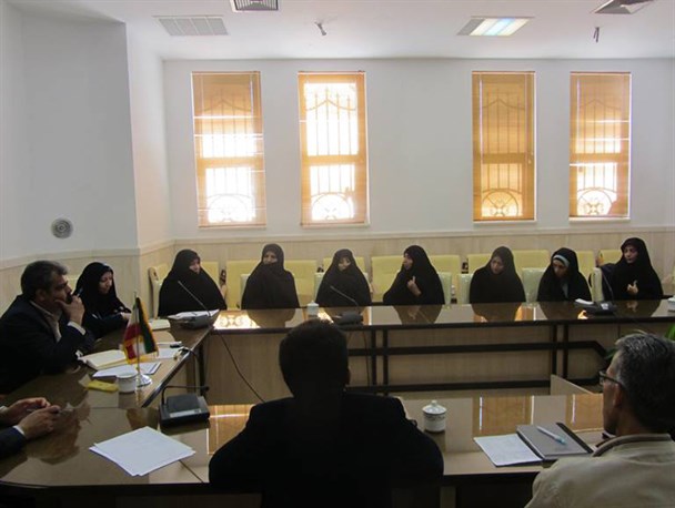 بانوان آیسک از امکانات ورزش کمی برخوردار می باشند