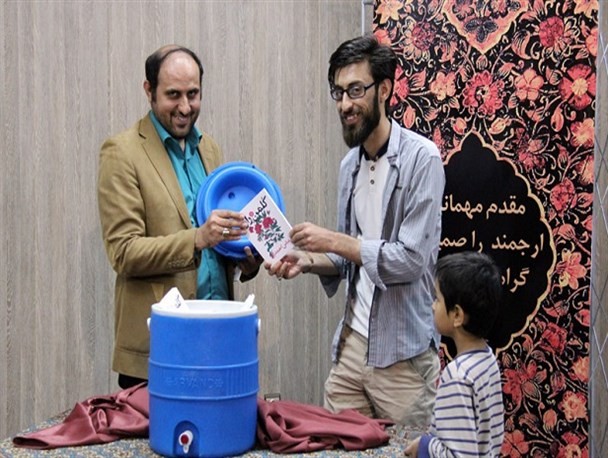 استقبال خوب اهالی کتاب از «کُلمن راز»/طنز تلخ «کلمن راز» به مسائل روز دنیا نیشخند می‌زند